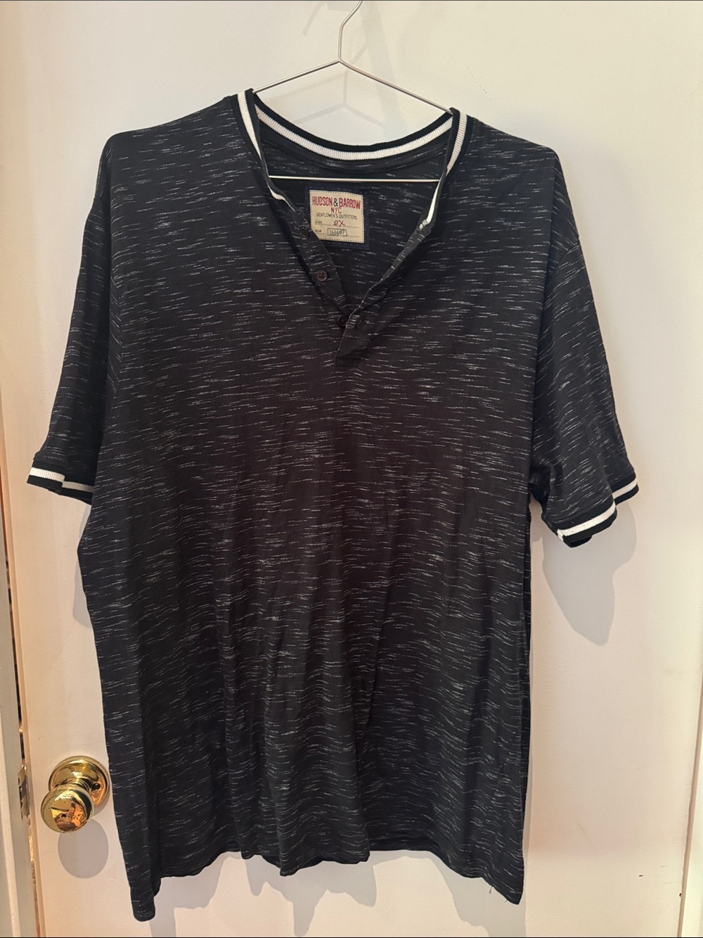Hudson & Barrow NYC Men's Black Heather Short-Sleeve Henley